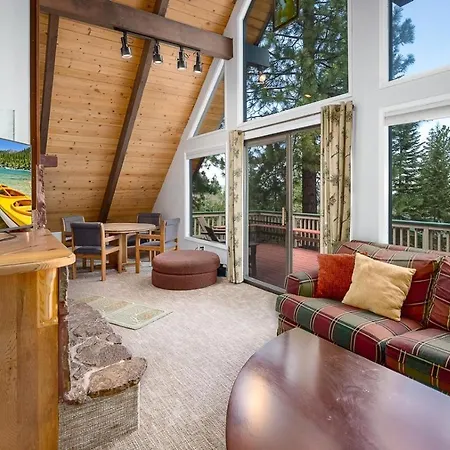 Feel Right At Home! Mins From Northstar! Hoa Amenities Hot Tub, Sauna